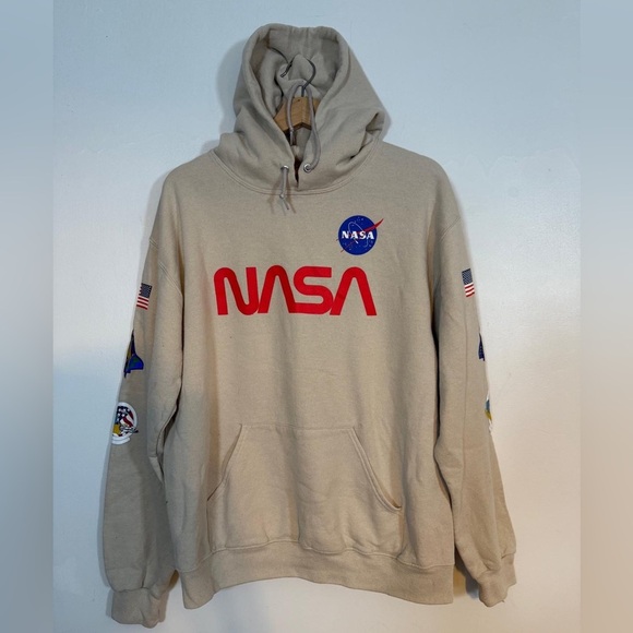 Artist Union NASA Patch Hoodie – Beige, Size M - Picture 2 of 8